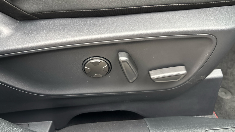 Ford Kuga 1.5 EcoBoost ST-Line X 5dr Petrol Estate